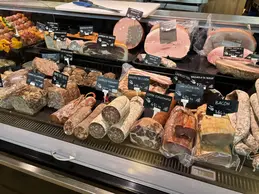 654-biocoop-voreppe-porte-de-chartreuse-magasin-alimentation-bio-charcuterie-coupe.webp
